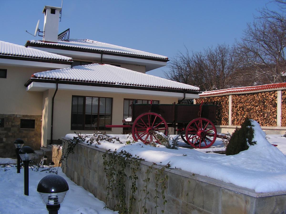 Hotel Black Stork Nisovo Exteriör bild