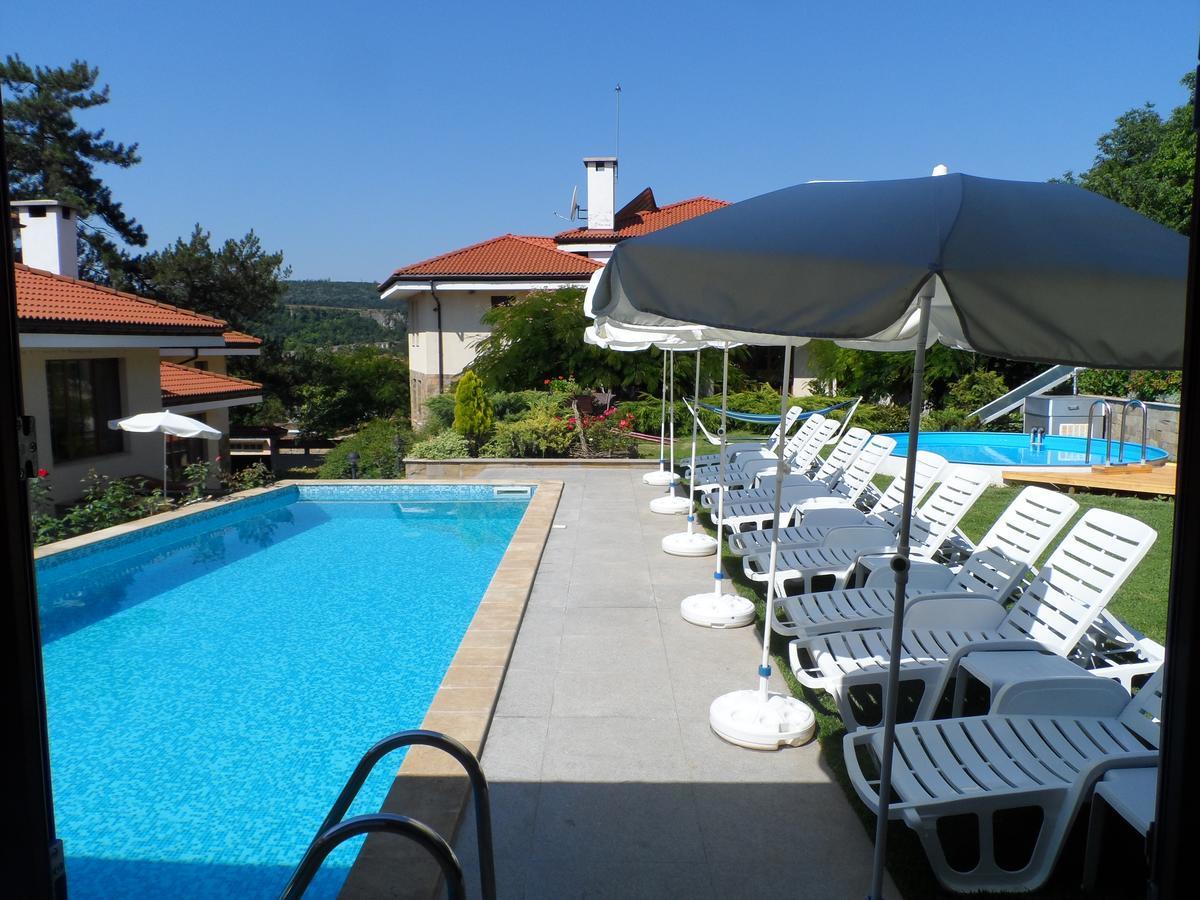 Hotel Black Stork Nisovo Exteriör bild